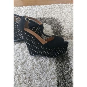 Qupid Geometric Wedges